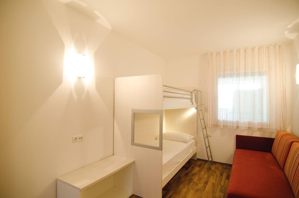 Garni Hotel Peterlinhof Caldaro Rom bilde