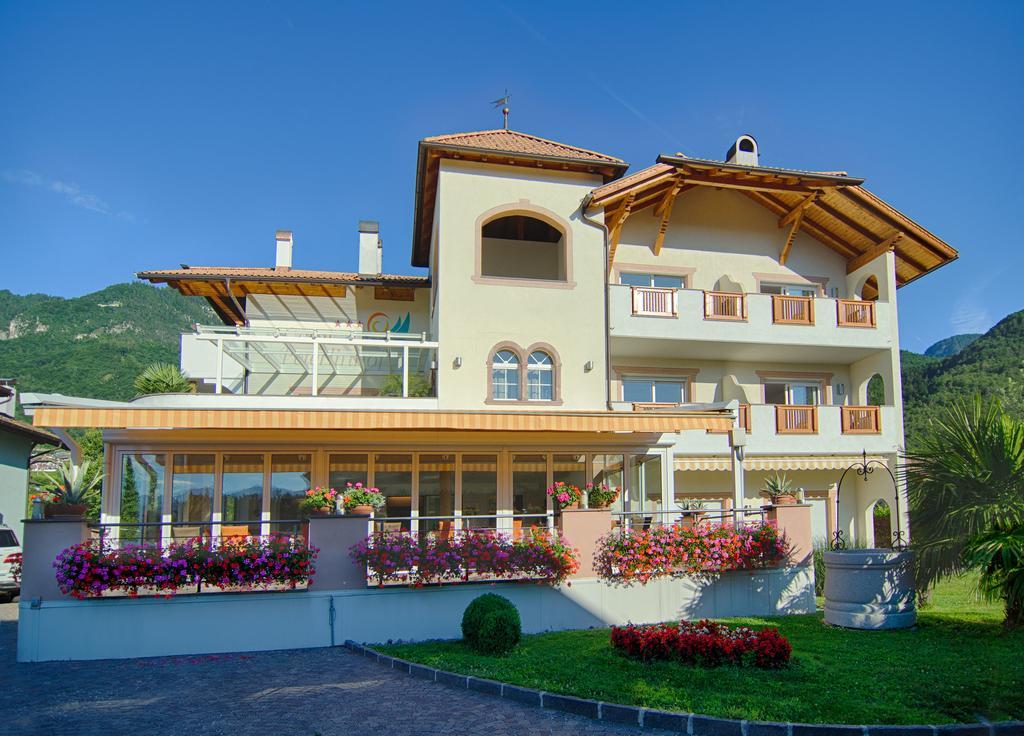 Garni Hotel Peterlinhof Caldaro Eksteriør bilde