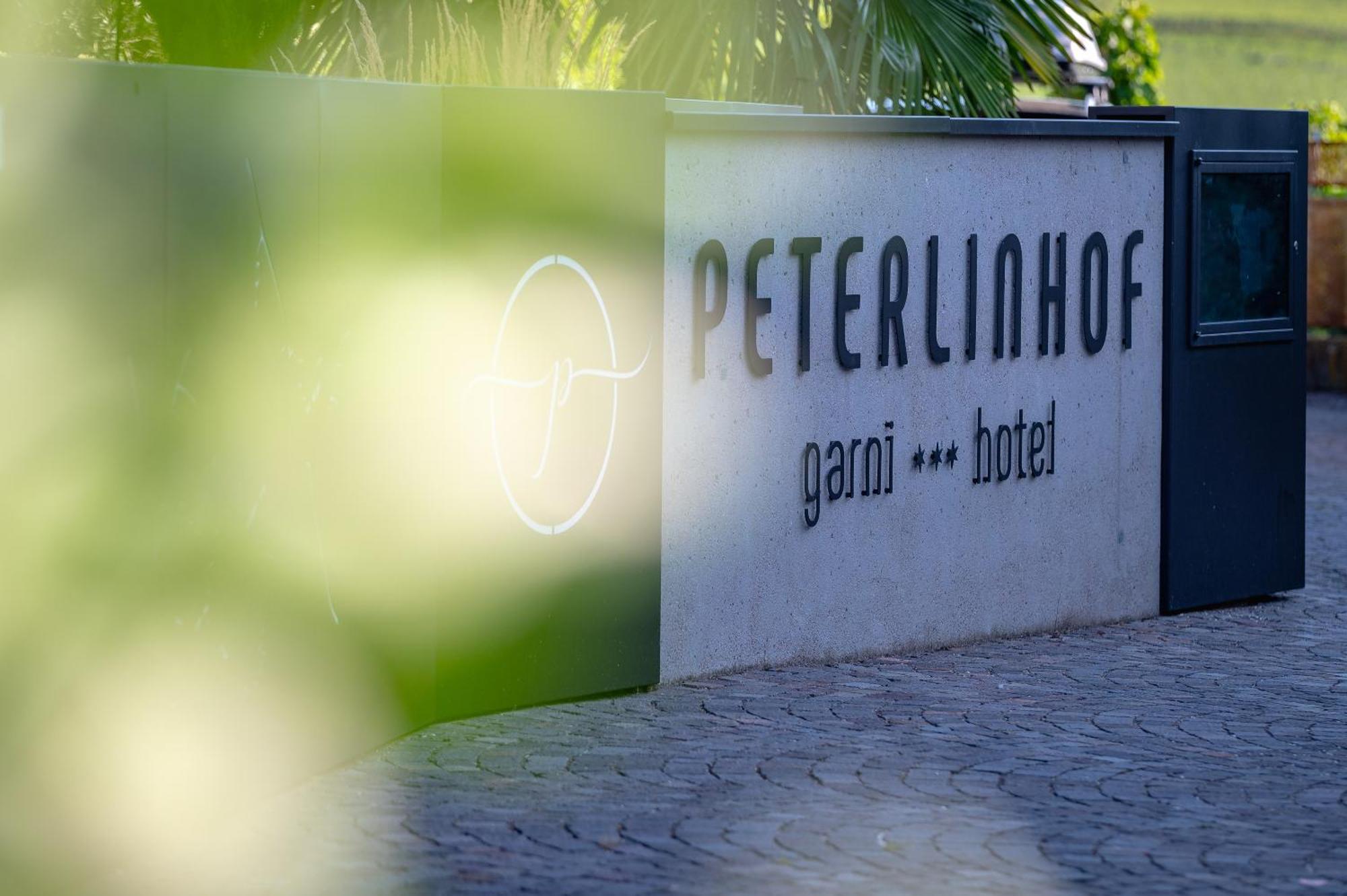 Garni Hotel Peterlinhof Caldaro Eksteriør bilde
